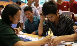 Tỉnh Đoàn Vĩnh Phúc thường xuyên tổ chức các ngày hội tư vấn việc làm. Ảnh: Trường Phong