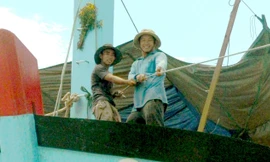 Hai cậu cháu Thảo, Vỹ trên con tàu ước mơ chuẩn bị ra khơi làm chủ Hoàng Sa