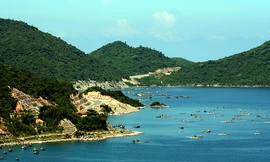 Không khuyến khích du lịch tại cửa ngõ vịnh Cam Ranh