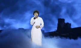 Xuống tóc để đi thi hát?