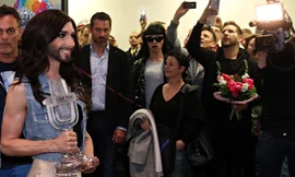  Conchita Wurst được chào đón tại quê nhà sau chiến thắng tại Eurovision