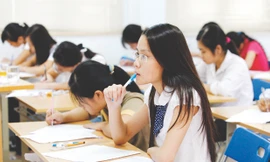 Sinh viên trường Đại học Ngoại ngữ - Đại học quốc gia Hà Nội. Ảnh: Hồng Vĩnh