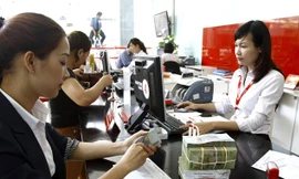 Lãi suất tiền gửi đồng loạt giảm từ 0,1 đến 0,5%/năm ở một số kỳ hạn