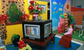 “Tivi 4 mặt” của bé Thủy Tiên