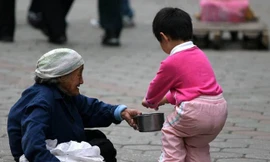 Việc làm nhỏ, góp yêu thương Bức ảnh khiến người xem có nhiều cảm xúc. 