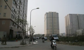 Người dân đang trông chờ nới lỏng hơn nữa gói vay ưu đãi 30 nghìn tỷ đồng (trong ảnh: dự án nhà xã hội Sài Đồng - Hà Nội). Ảnh: Lê Hữu Việt