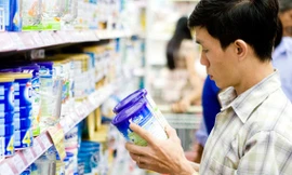 Yêu cầu siết kiểm soát giá sữa