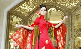 Một mẫu trong BST “Khúc hoan ca” của Lan Hương