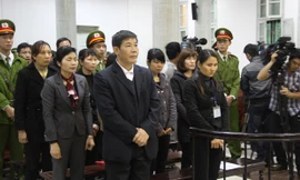 Các bị cáo tại phiên tòa. Ảnh: B.T