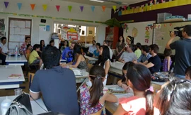 Bế giảng một khóa tiếng Việt của lớp học mang tên Hùng Vương tại Brussels. Nguồn: Liên minh Bỉ - Việt (BVA)