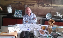 GS Lê Thành Khôi tại Pháp. Nguồn Nhã Nam