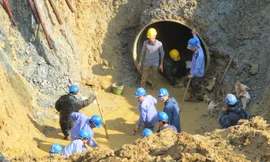 Đường ống nước Sông Đà số 1 do Vinaconex thiết kế và thi công liên tục bị vỡ tới 9 lần, gây khó khăn cho người dân thủ đô và bức xúc trong dư luận