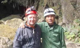 Một người nước ngoài được đề nghị tặng Huân chương Lao động