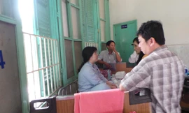 Cô giáo Trang đang điều trị tại BV Mắt TPHCM