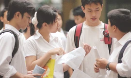 Học sinh Hà Nội trong kỳ thi tốt nghiệp THPT 2014. Ảnh: Hồng Vĩnh