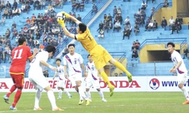 ĐTVN (đỏ) có trận đấu nhạt nhoà trước SV Hàn Quốc chiều qua. ảnh: Hoàng Anh