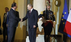Tổng thống Pháp tiếp riêng ông Obama và Putin