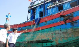 Tàu cá ĐNa 90152 TS vừa bị tàu Trung Quốc đâm chìm. Ảnh: Nguyễn Huy.