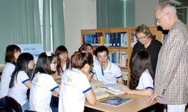 Môi trường học tập quốc tế năng động, thân thiện giữa giảng viên nước ngoài và sinh viên ITEC