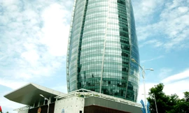 Trung tâm hành chính Đà Nẵng mang dáng dấp ngọn hải đăng theo thiết kế, vẫn được dân gọi vui là “trái bắp”. Ảnh: Nam Cường