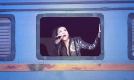 Tiết mục của Thu Minh (Tàu anh qua núi) nhận được nhiều lời khen về chuyên môn và xếp thứ ba về lượng bình chọn của khán giả trường quay, sau Hồng Nhung và Mỹ Linh. Ảnh: Hương Thảo