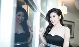 Á hậu Tú Anh khoe vai thon gợi cảm
