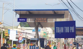 Đường xuống cấp, phí thu đủ