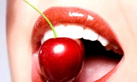 Trang điểm môi xinh ngày đông