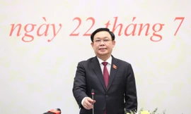 Chủ tịch Quốc hội Vương Đình Huệ tại buổi gặp mặt báo chí. Ảnh PV