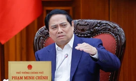 Thủ tướng: Làm tốt công tác tư tưởng, bảo đảm lợi ích hợp pháp cho cán bộ, công chức