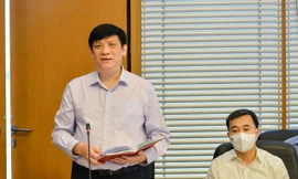 Bộ trưởng Bộ Y tế Nguyễn Thanh Long tại Phiên họp. Ảnh QH 