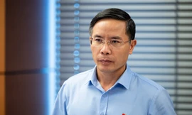 Công bố nghị quyết của Ủy ban Thường vụ Quốc hội về công tác cán bộ