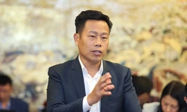 'Tôi thấy rất khó tin khi mang tiền cho người khác tiêu'