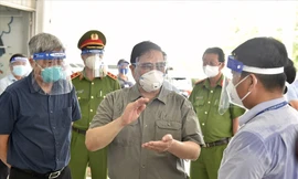 Hỗ trợ 3 tháng tiền thuê nhà, miễn, giảm thuế, phí, lệ phí 