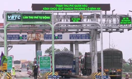 Phó Thủ tướng yêu cầu khắc phục triệt để các tồn tại nảy sinh trong quá trình vận hành hệ thống thu phí điện tử không dừng. 