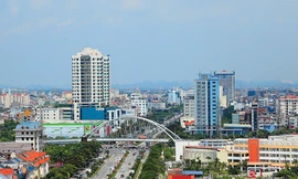 Thành phố Hải Phòng thống nhất chủ trương tặng ấm chén, cờ cho người dân với kinh phí dự kiến 269 tỷ đồng. (Ảnh minh họa)