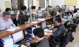 Nguyên Thứ trưởng Nội vụ: Chuyển viên chức thành 'công chức hợp đồng' phải sửa luật