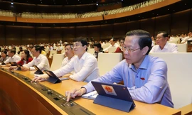 Kỳ họp thứ sáu lấy phiếu tín nhiệm nhân sự Quốc hội bầu hoặc phê chuẩn