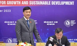 Chủ nhiệm Uỷ ban Kinh tế: Tiếp tục giảm thuế VAT kích thích tăng trưởng, tiêu dùng 