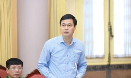 Xem xét khen thưởng, nếu thực hiện đúng quy định sẽ hạn chế được câu chuyện buồn như Việt Á