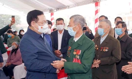 Sửa đổi lối làm việc để phục vụ, bảo vệ quyền lợi chính đáng của Nhân dân 