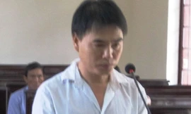 Dọa ma rồi hiếp dâm con riêng của người tình