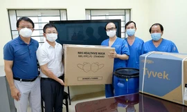 Hình ảnh buổi trao vật tư y tế cho Trung tâm cấp cứu 115 Hà Nội