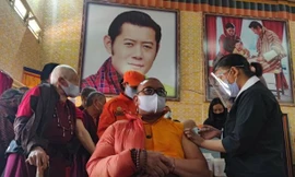 Quốc gia tiêm chủng hơn 90% sau gần ba tuần