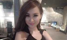 Hotgirl Kelly tự tung ảnh lộ ngực