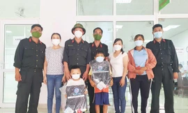 Cảnh sát cơ động hiến máu cứu bệnh nhi mắc COVID-19 và tan máu bẩm sinh