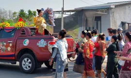 Tết cổ truyền Bunpimay: Lần đầu rước 'nàng chúa xuân Nang Sangkhane'