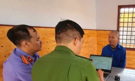 Đâm chết người vì bị hù dọa, tát vào mặt