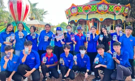Tuổi trẻ Đắk Lắk thi tìm hiểu Nghị quyết Đại hội Đoàn toàn quốc trong lúc chờ thí sinh thi