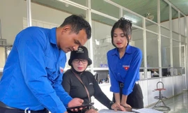 Tuổi trẻ Quảng Bình hỗ trợ thực hiện dịch vụ công trực tuyến; tuổi trẻ Đắk Lắk diễu hành hưởng ứng chuyển đổi số
